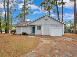 112 Carol Cir, Lumberton, NC 28358