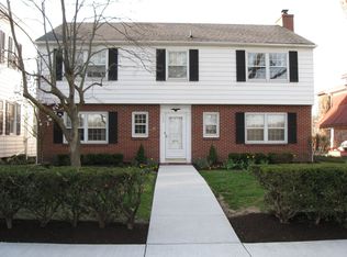 719 Radcliffe St, Bristol, PA 19007