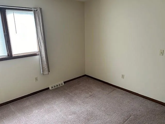 2226 Court St #8 — Photo 8