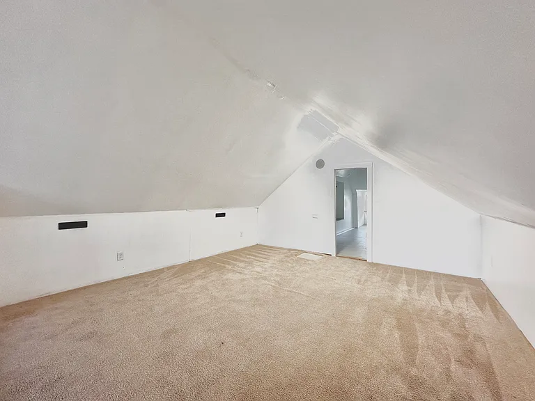 927 E Delmar St — Photo 19