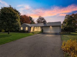 520 Chadwick Rd, Haverhill, MA 01835