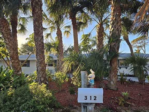 4th image of 312 Banyan Way