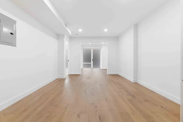 Rented by REAL New York | media 16