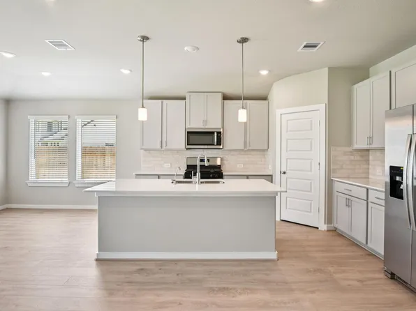 29002 Maggie View Ct, Waller, TX 77484