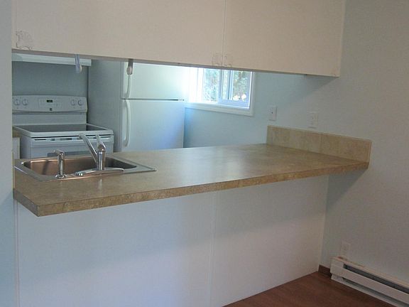 Kitchen to dining area