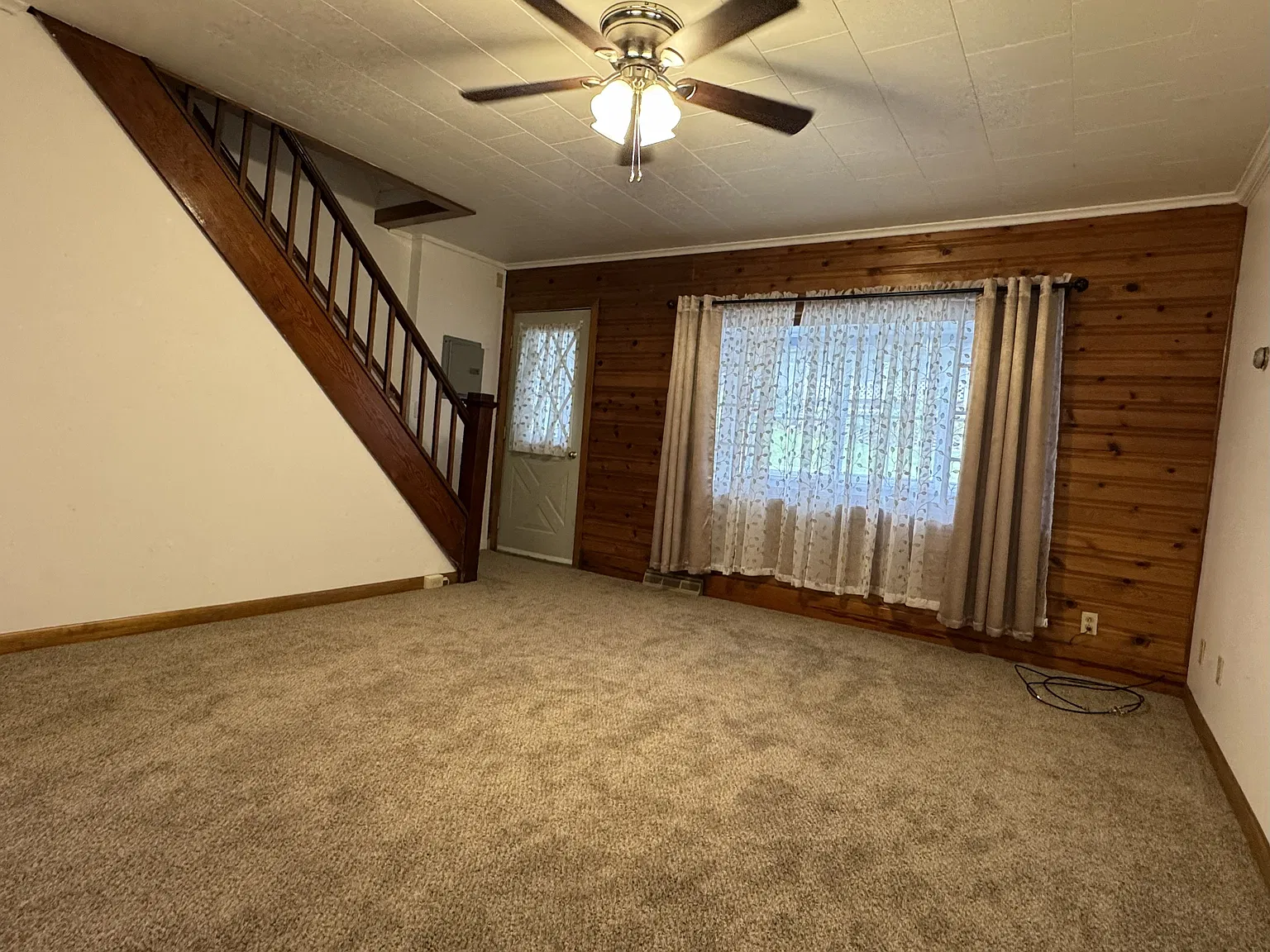 2 bed, 1.0 bath, 1235 sqft, $775 — Photo 2