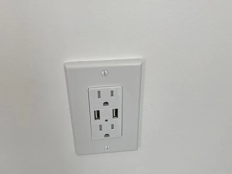 CORPORATE EXECUTIVE HOUSING — Photo 48