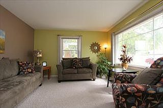 3rd image of 1055 Lockridge Dr NE