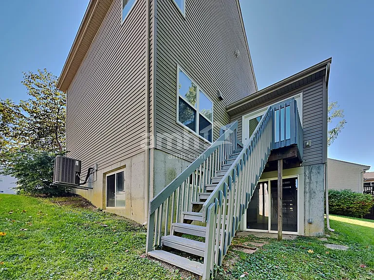 4498 Megan Danielle Dr — Photo 19