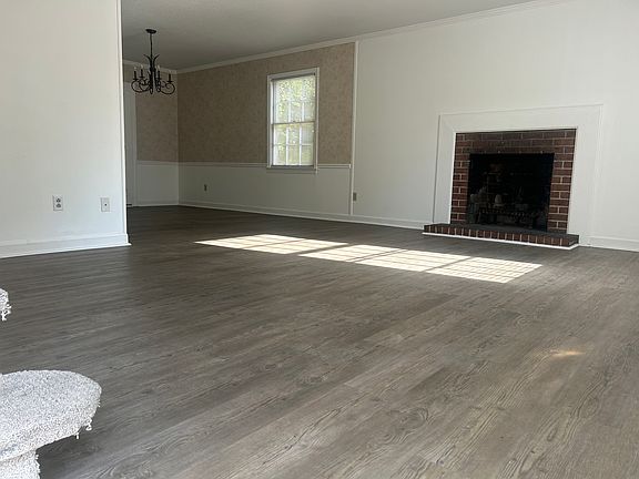 4th image of 706 S Edisto Dr #W