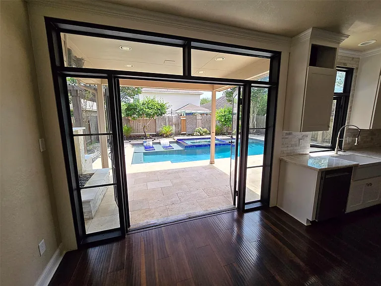 6119 Grassy Haven Ln — Photo 10