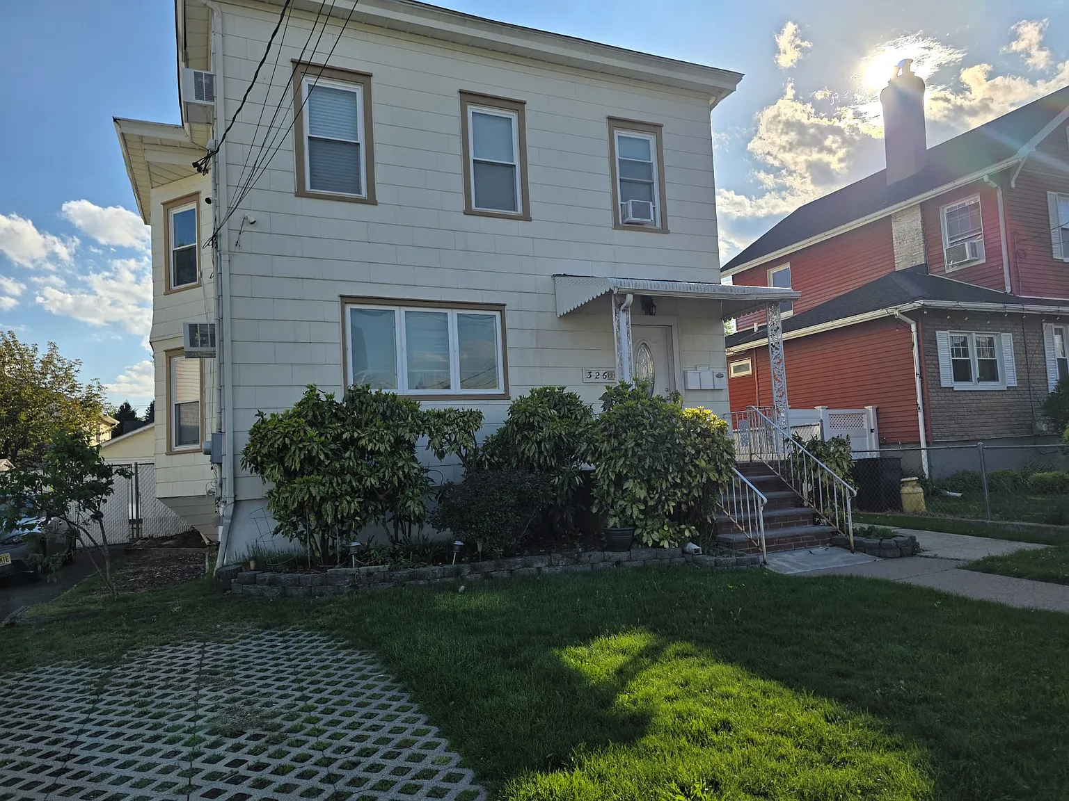 3 bed, 2536 sqft, $2,800 — Photo 1