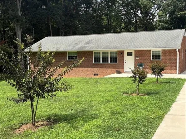 206 Hendrix Dr, Kernersville, NC 27284