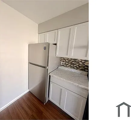 3 bed, 1100 sqft, $2,799 — Photo 4
