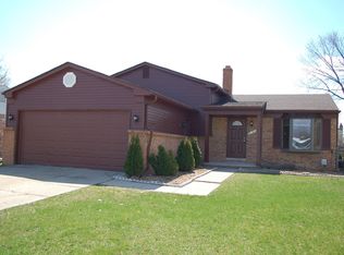 5102 Franklin Park Dr, Sterling Heights, MI 48310