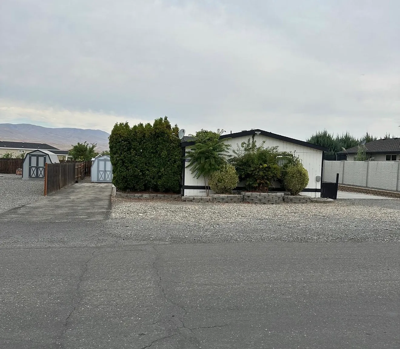 3 bed, 1107 sqft, $1,650 — Photo 1