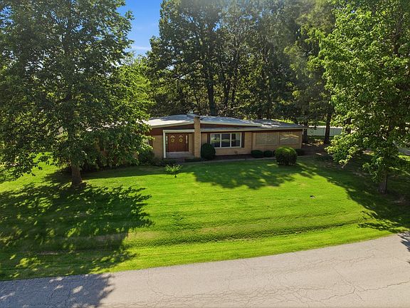 4th image of 1703 Forest Acres Dr