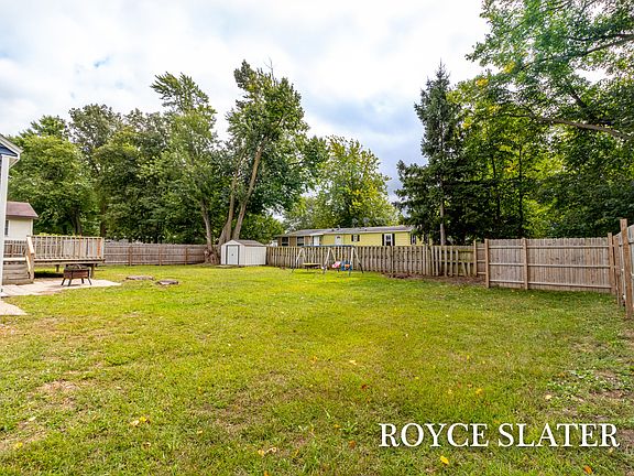 4th image of 108 Majestic St SE