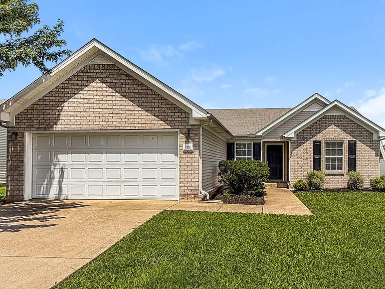 2116 Cason Trl — Photo 1