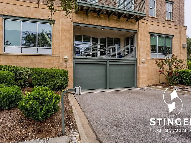 700 Bay St #207 — Photo 45
