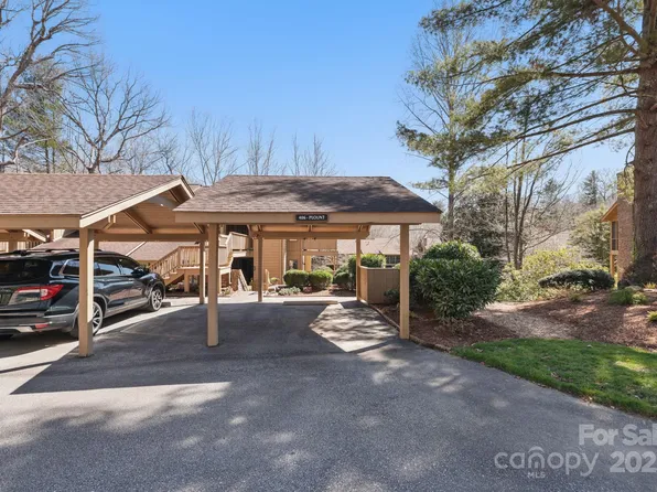 406 Live Oak Ln, Hendersonville, NC 28791