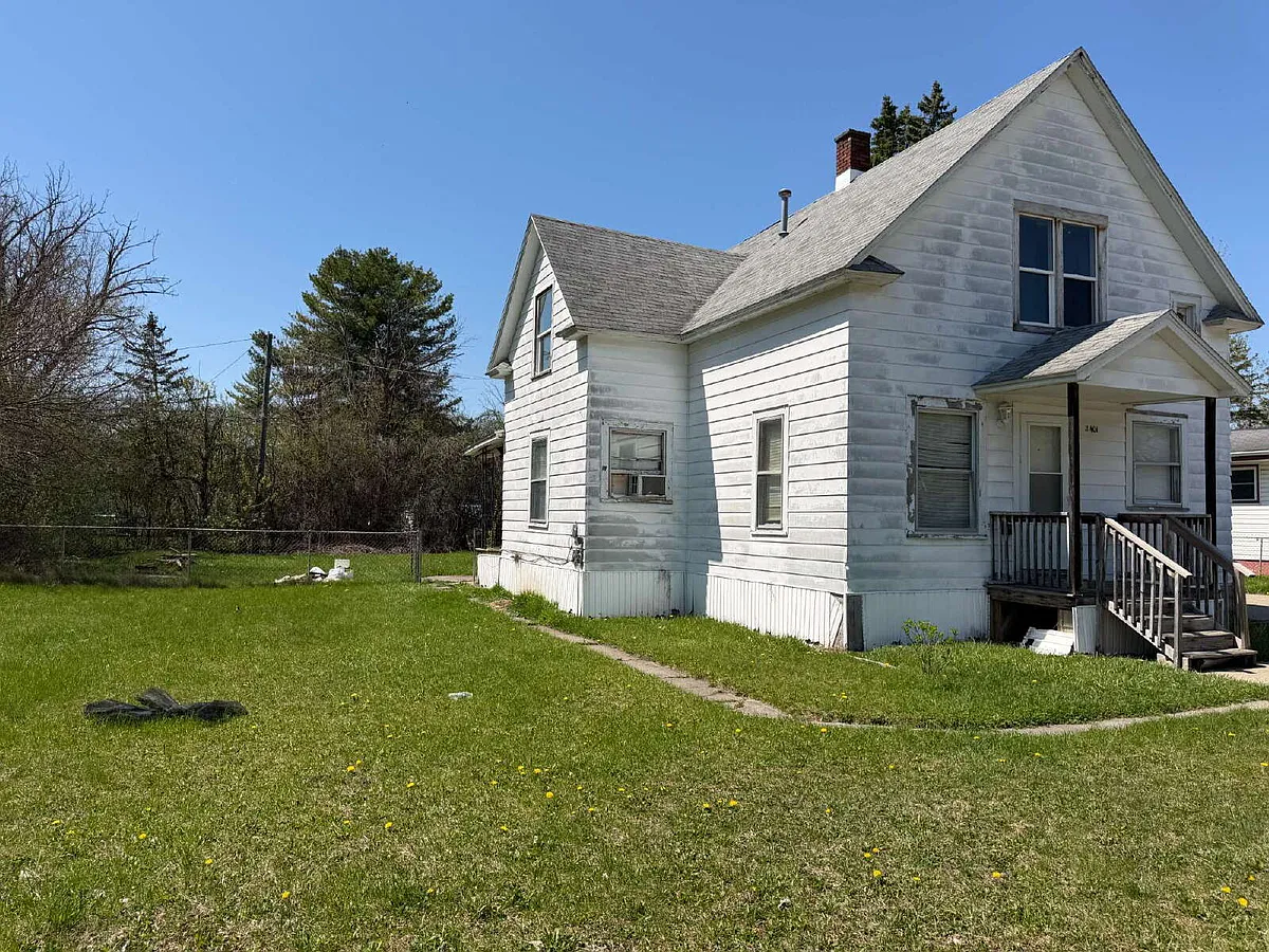 Building Photo - 2401 Lowell Ave #1