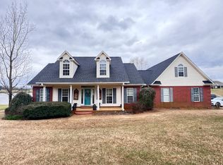 157 Deer Park Dr, Thaxton, MS 38871