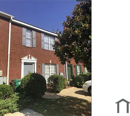 5786 Strathmoor Manor Cir