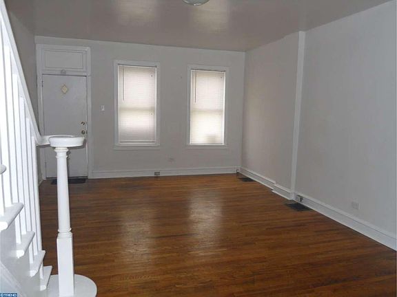 2nd image of 110 Stroud St