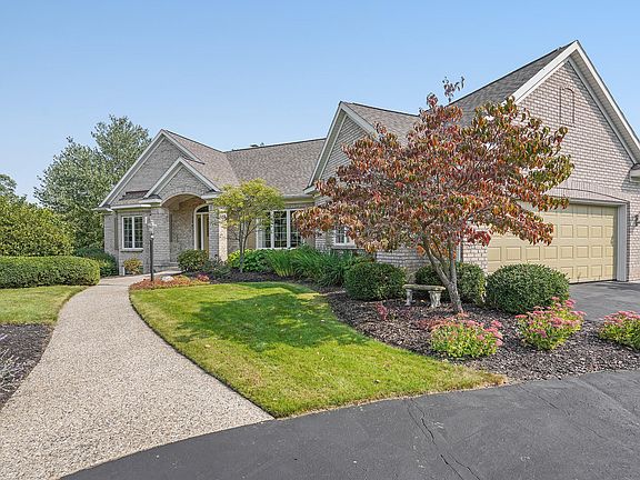 2nd image of 1564 Falconcrest Dr NE