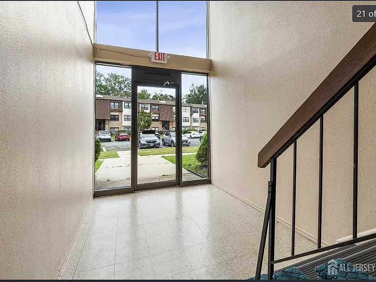 1602 Raspberry Ct — Photo 22