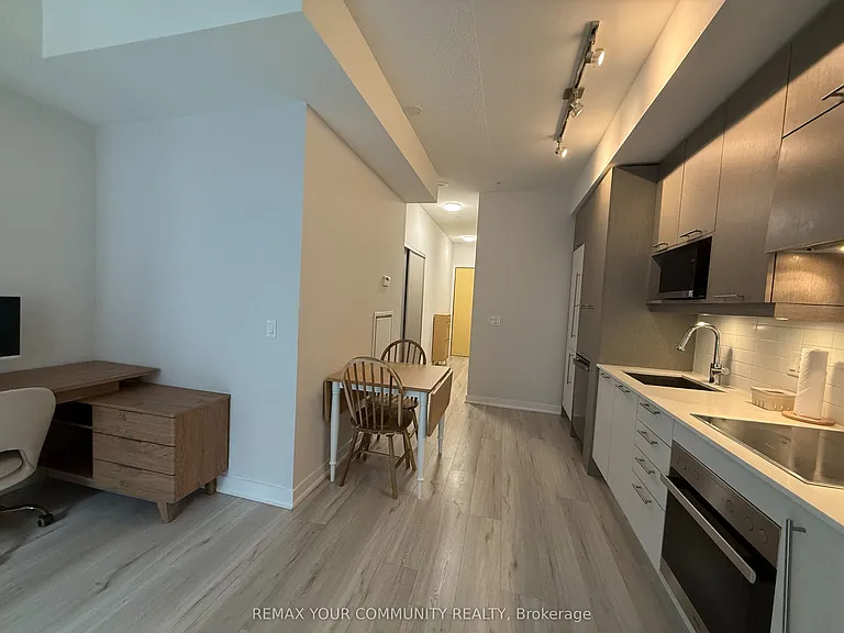 30 Nelson St #502 — Photo 11