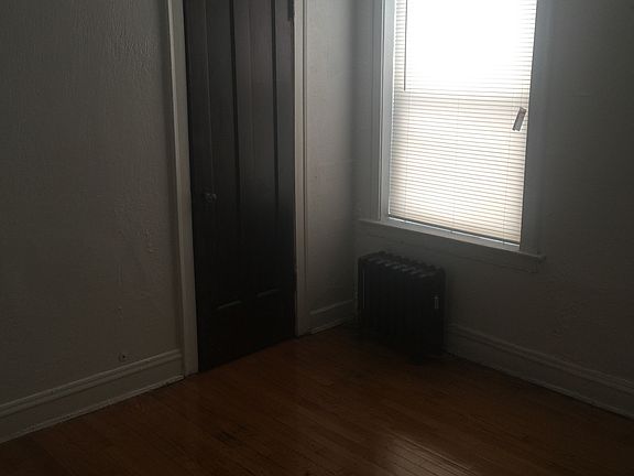 3rd image of 9056 S Dauphin Ave #2W