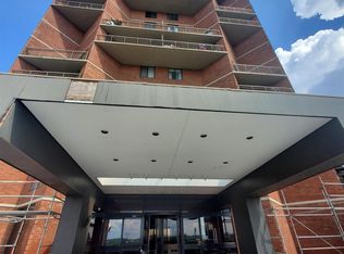 240 Harmon Cove Tower, Secaucus, NJ 07094