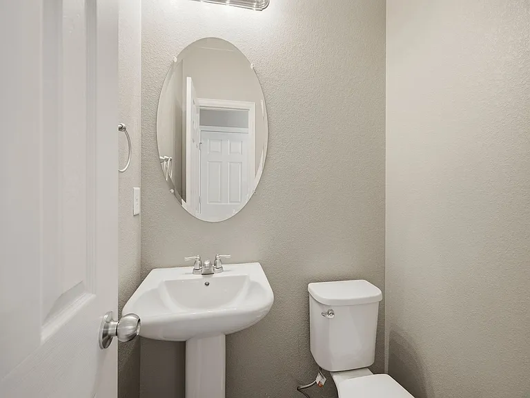 2304 Winding Dr — Photo 9