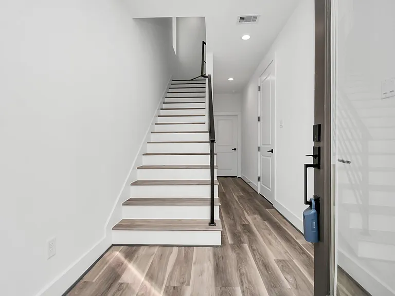 1507 Robin St #B — Photo 4