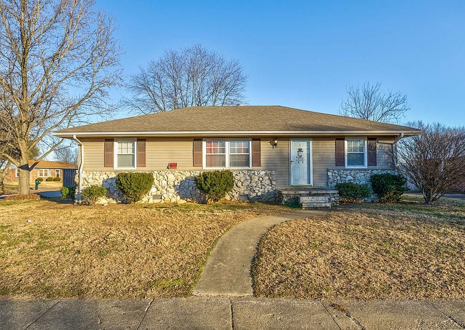 1st image of 734 Sandra Ln