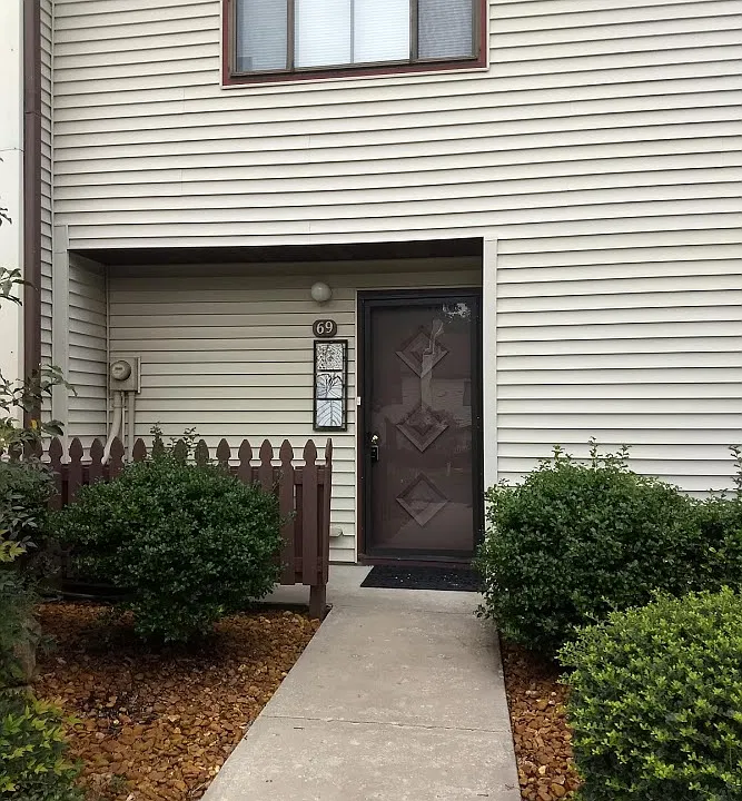 69 Wilshire Heights Dr