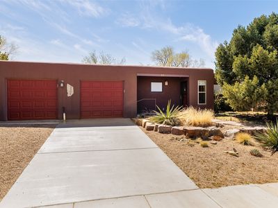 3306 Camino Cielo Vis, Santa Fe, NM, 87507