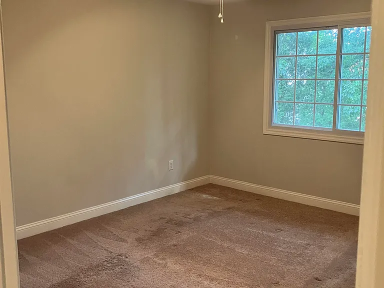 288 Lafayette Rd #4 — Photo 5