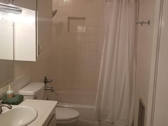 2nd image of 3611 Tularosa Ave
