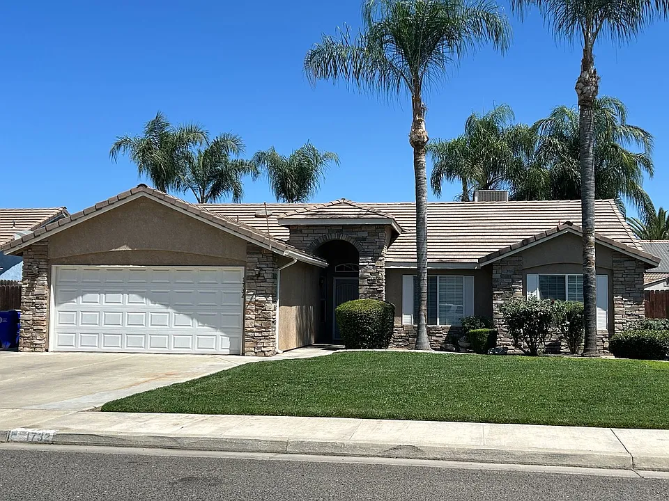 1732 W Julieann Ave