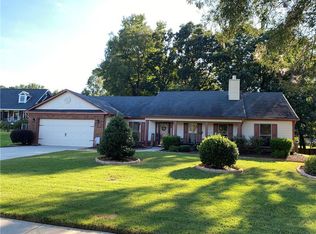 1306 Fieldstone Dr, Winder, GA 30680