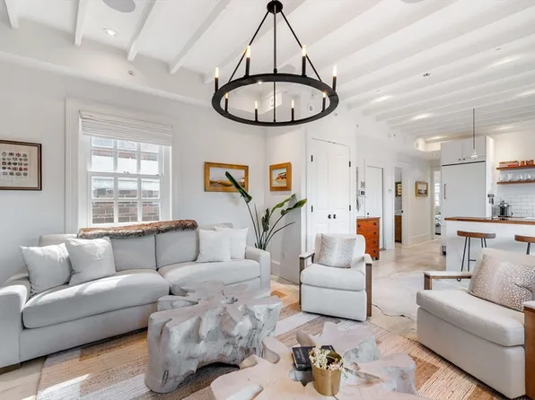 5 W Hill Pl #D, Boston, MA 02114