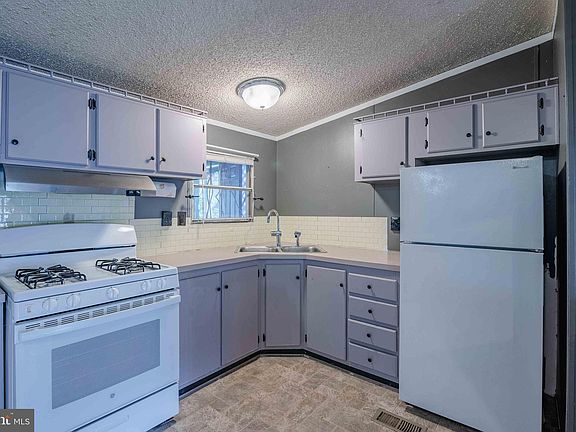 4th image of 16305 Ayrshire Ct