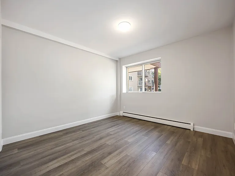 810 Trillium Park — Photo 14