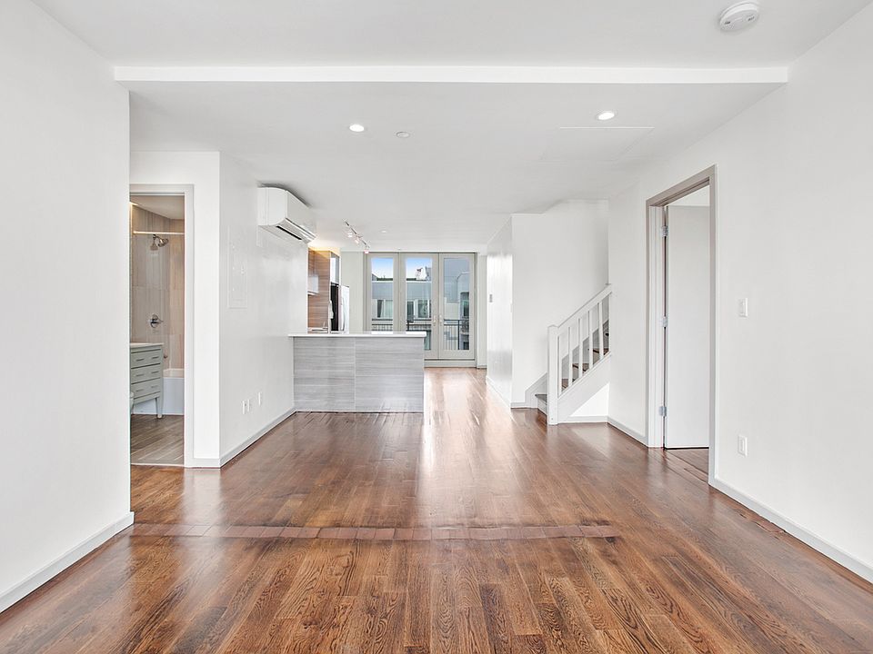 1st image of 40 N 4th St #S34