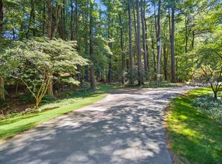 27 Pleasant St, West Newbury, MA 01985