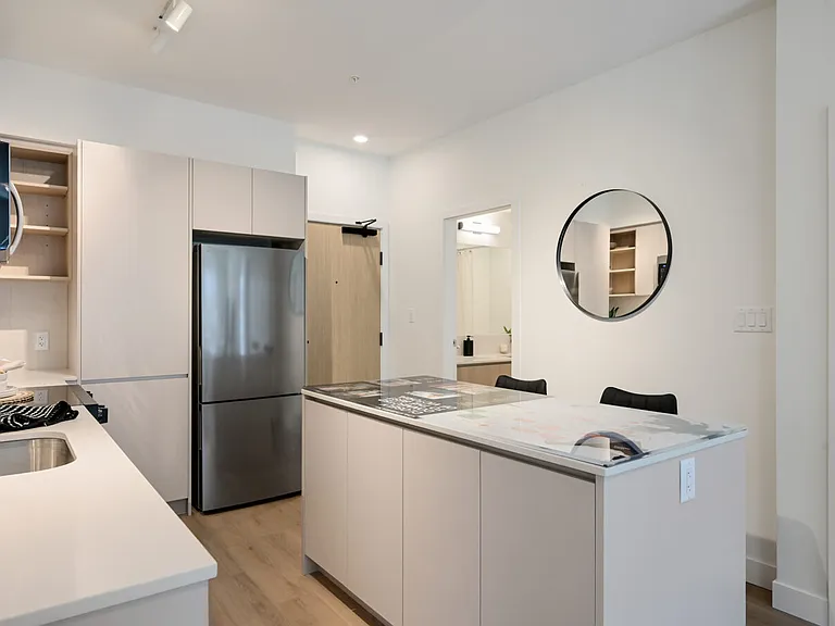 635 Chatham St — Photo 9
