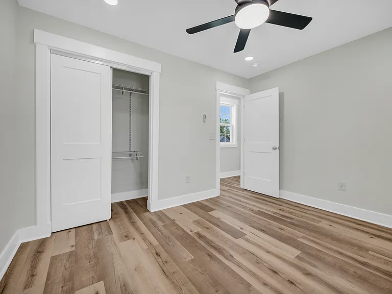 1158 Olympia Ave — Photo 11
